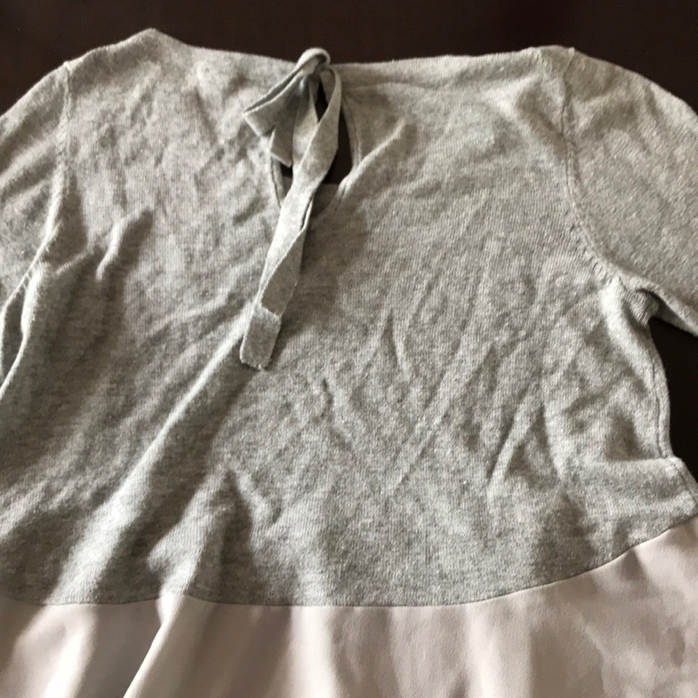 Moth Gardenia Pullover Motif - Picture 6 of 7